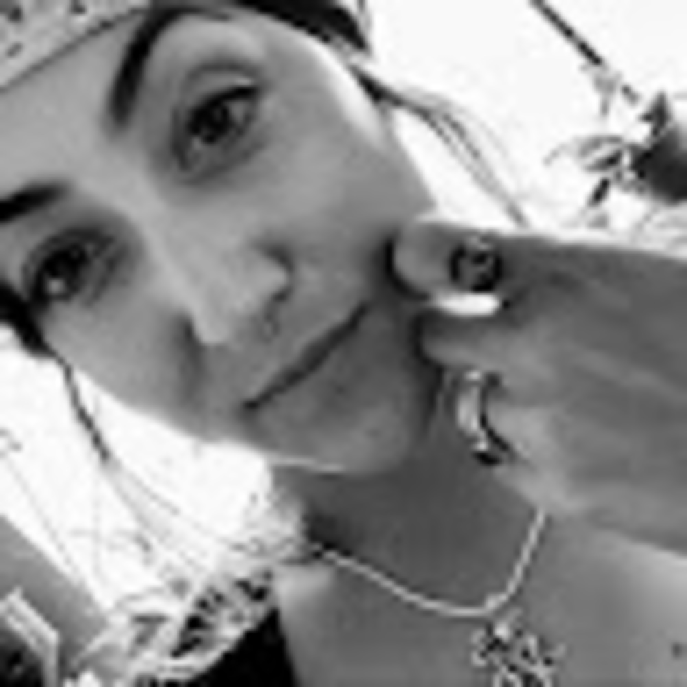 Meet your Posher, Caiti